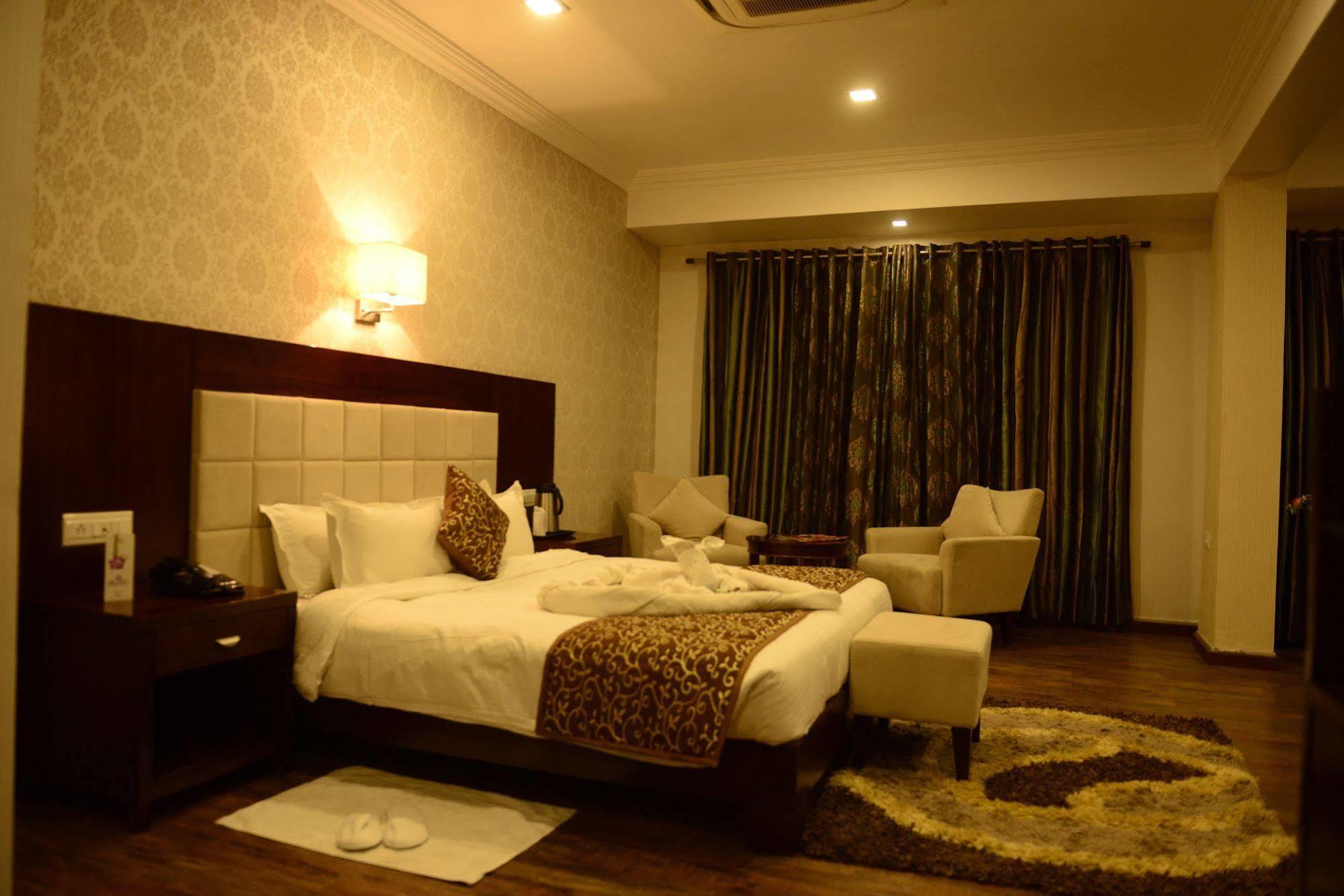 Turban Valley View Resort And Spa, Udaipur Bagian luar foto